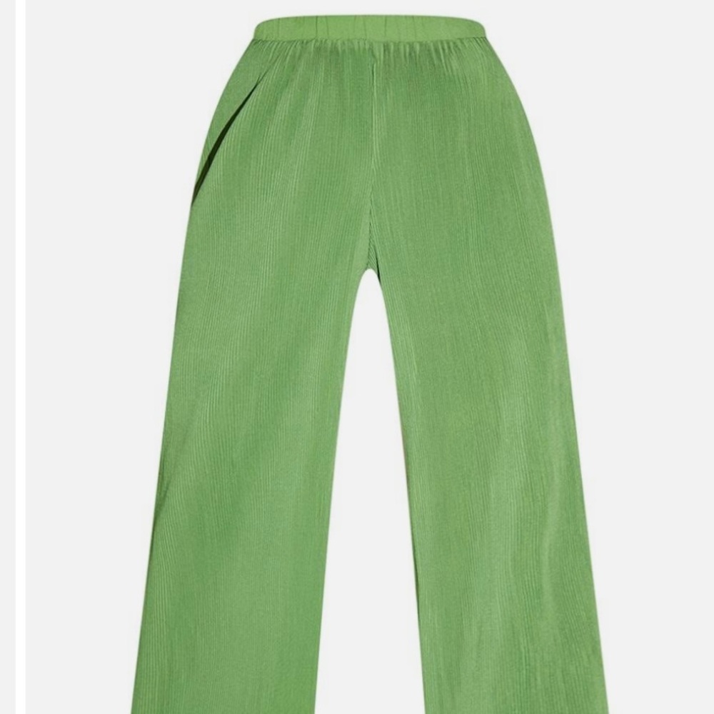 Pretty little thing green plisse pants